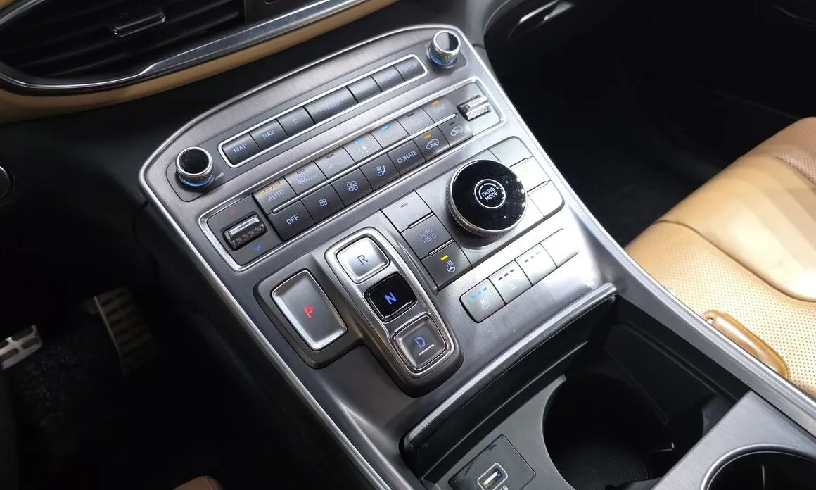 Hyundai Santafe — фото 7
