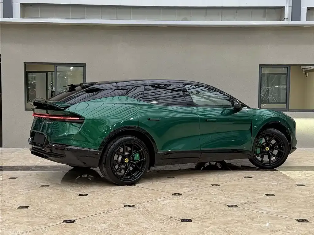 Lotus Eletre — фото 4