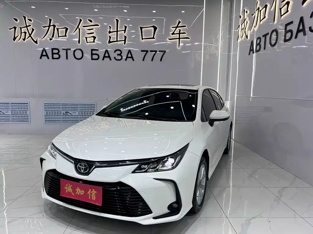 Toyota Corolla — фото 1