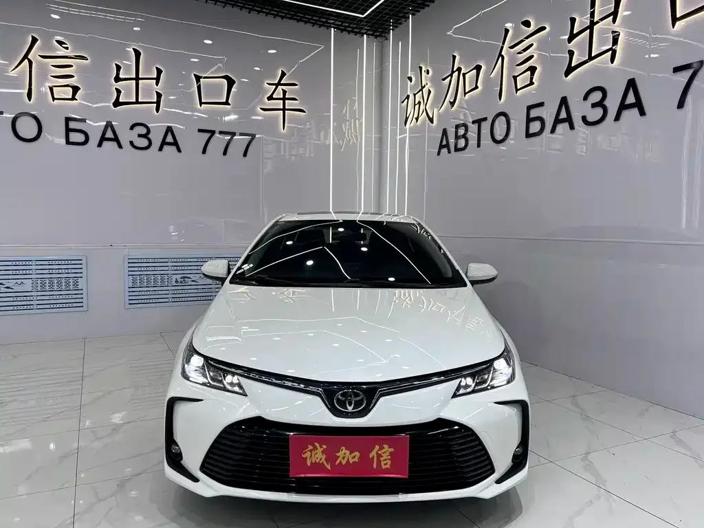 Toyota Corolla — фото 5