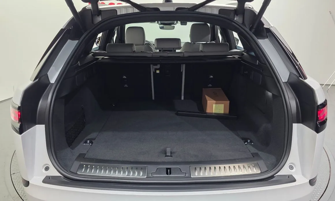 Land Rover Range Rover Velar — фото 10