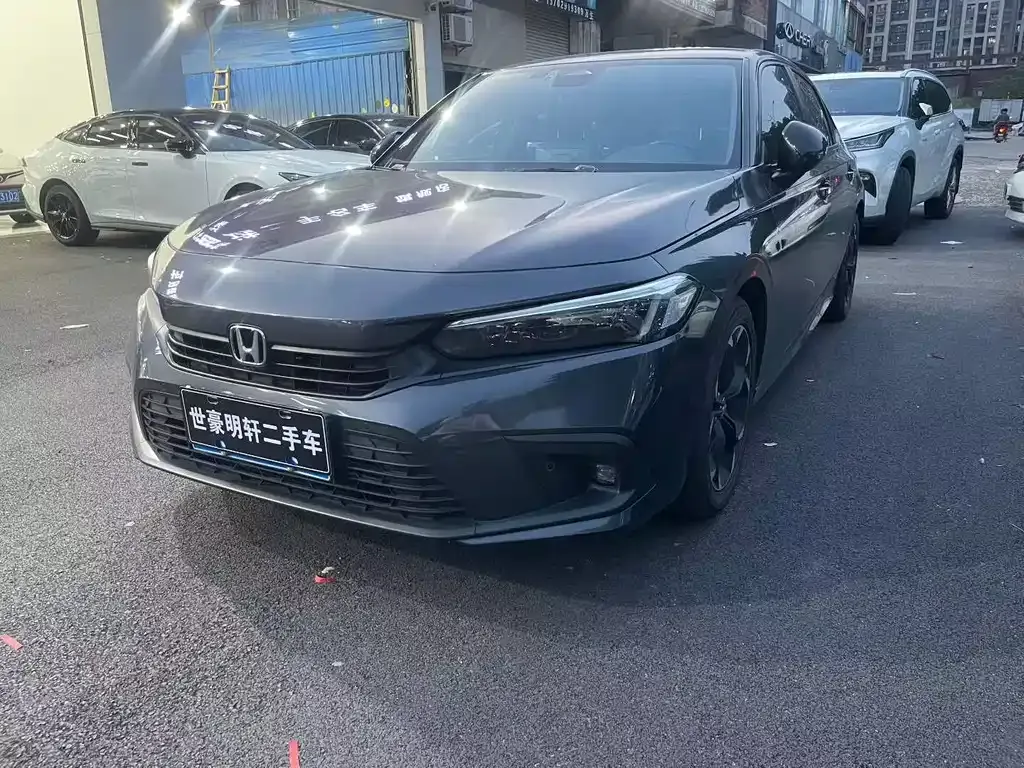 Honda Civic — фото 1