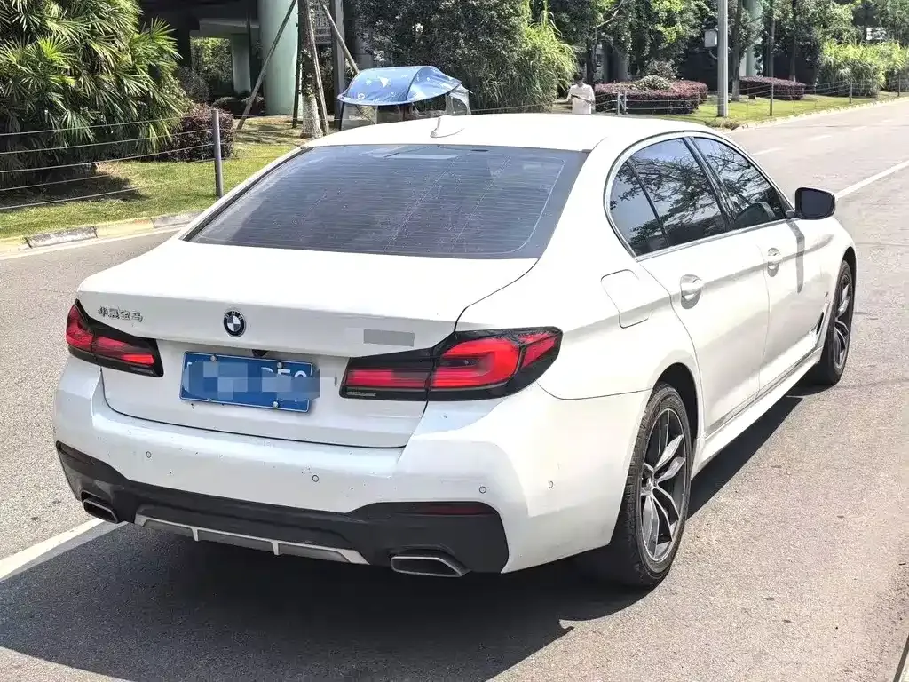 BMW 5 Series — фото 10