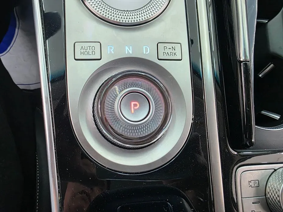 Genesis GV80 — фото 10