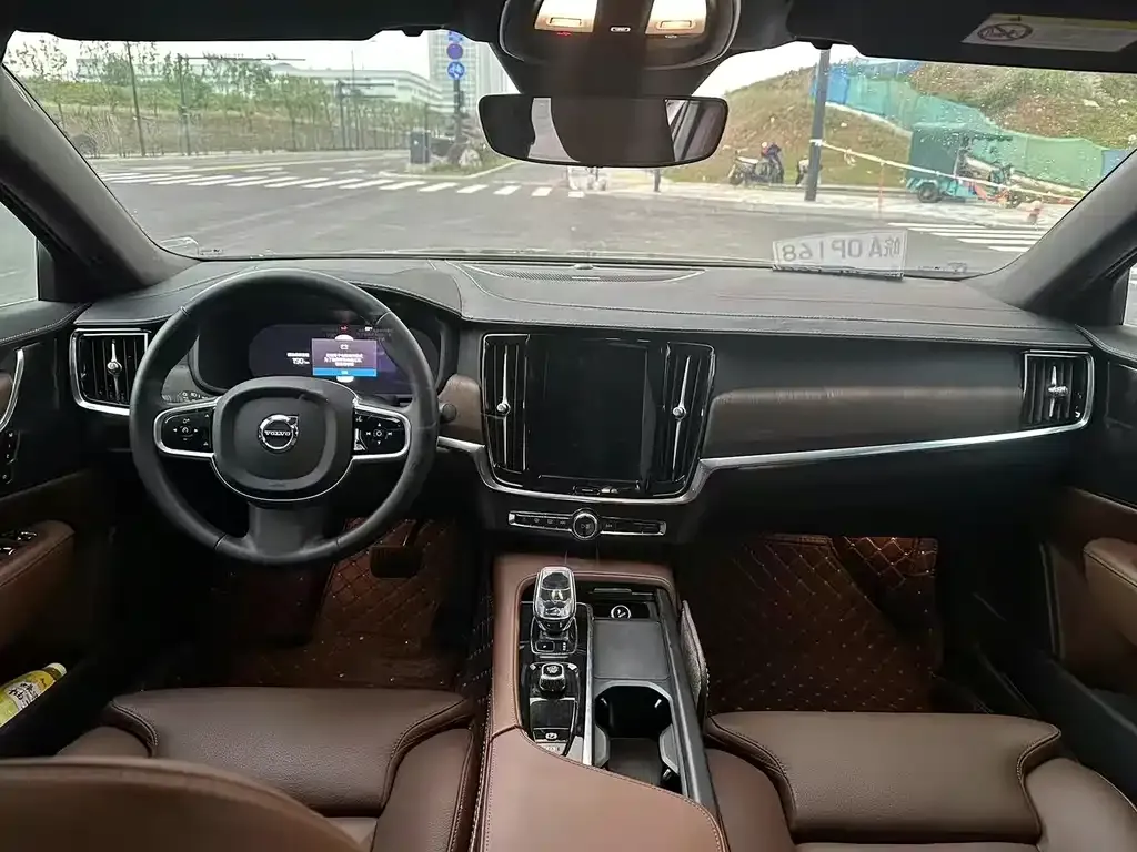 Volvo S90 — фото 9