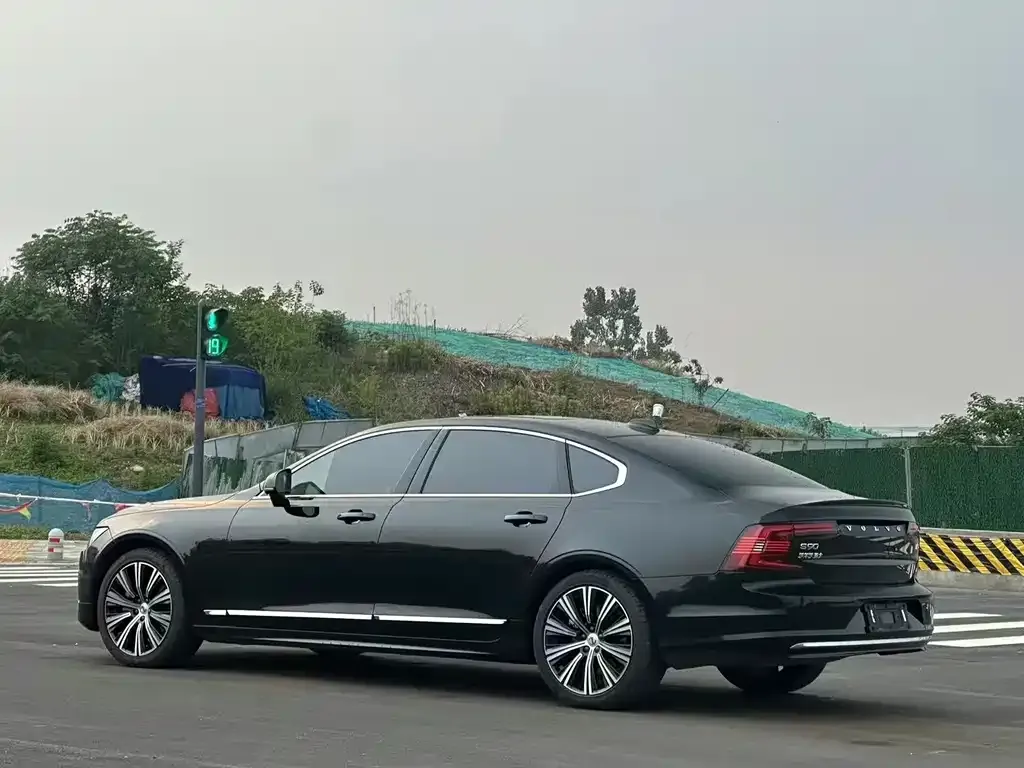 Volvo S90 — фото 4