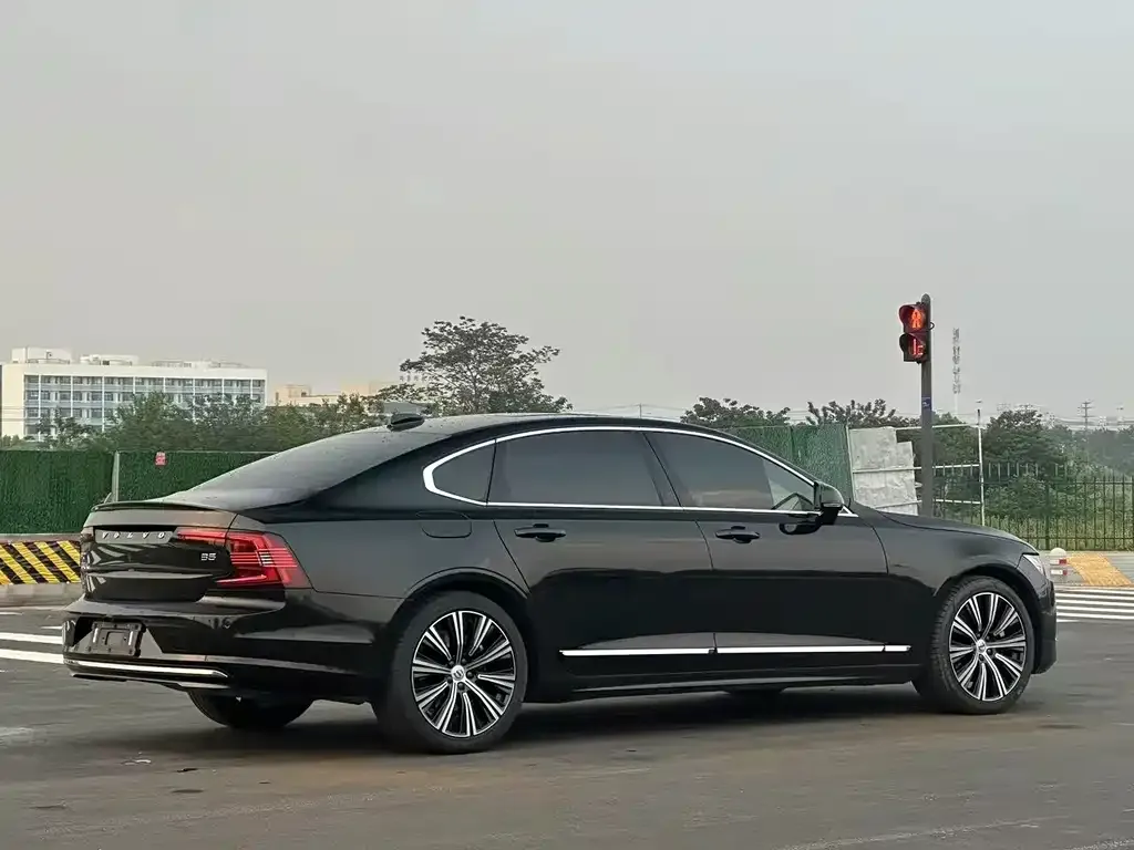 Volvo S90 — фото 6