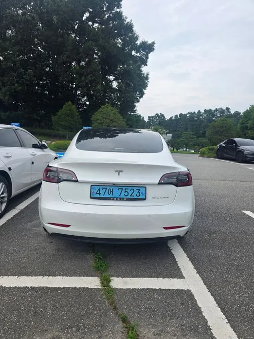 Tesla Model 3 — фото 3