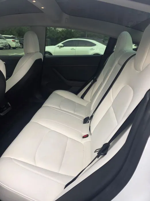 Tesla Model 3 — фото 2