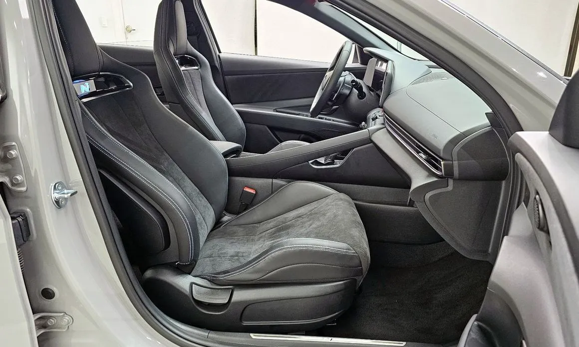 Hyundai AVANTE — фото 9