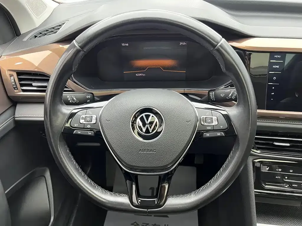 Volkswagen Tharu — фото 2