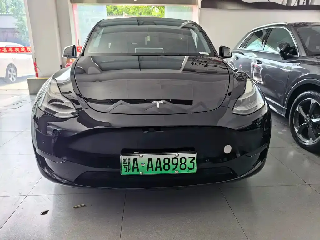 Tesla Model Y — фото 5