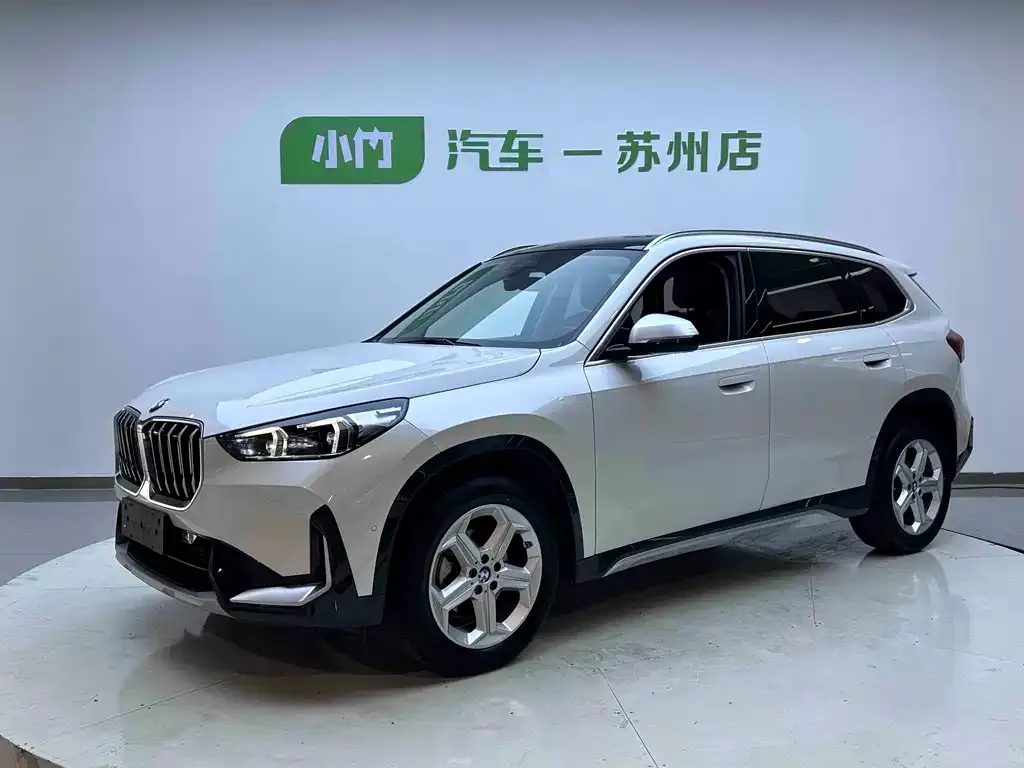 BMW X1 — фото 1
