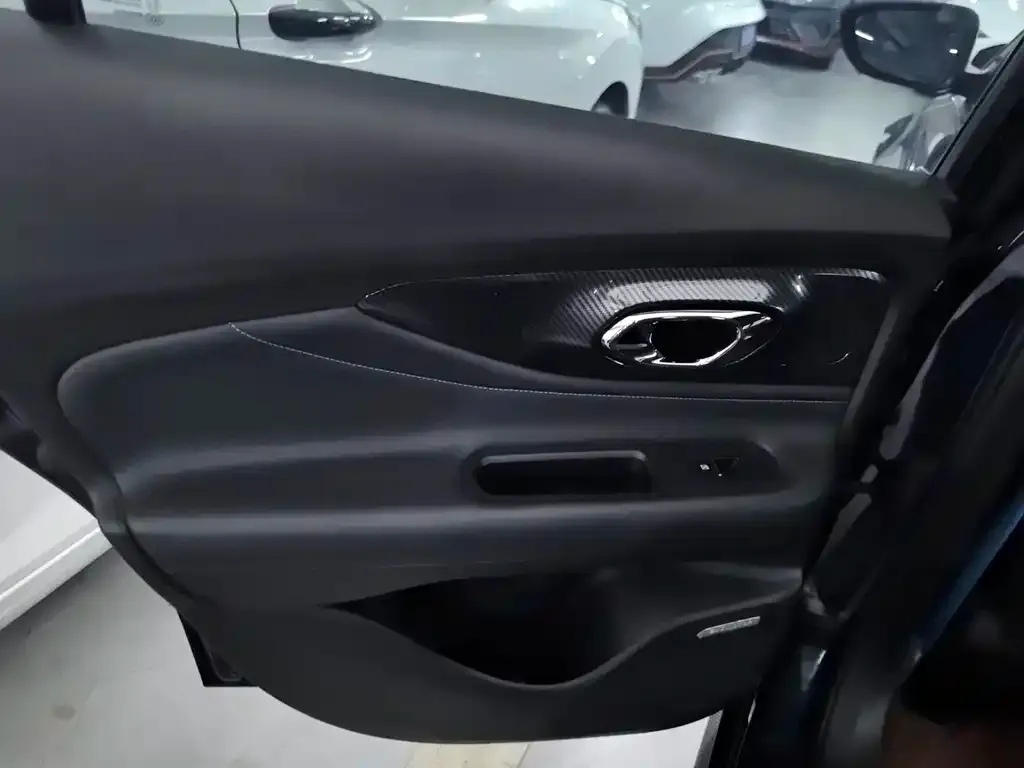 GAC Motor Shadow Leopard — фото 10