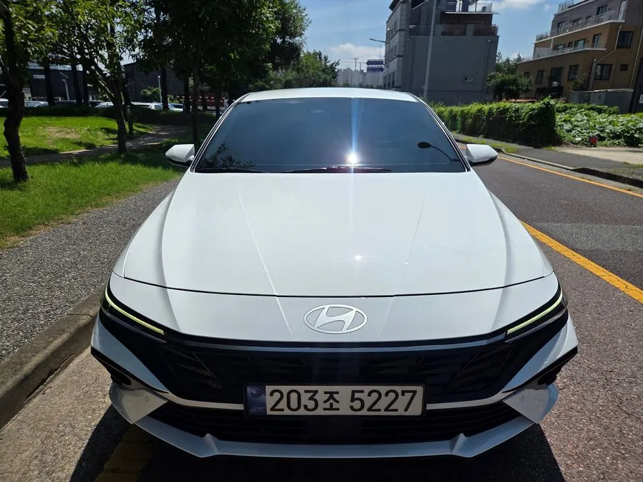 Hyundai AVANTE — фото 1