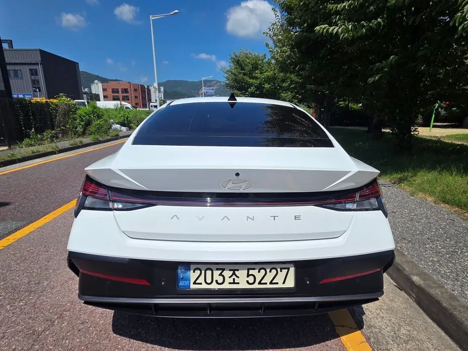 Hyundai AVANTE — фото 3