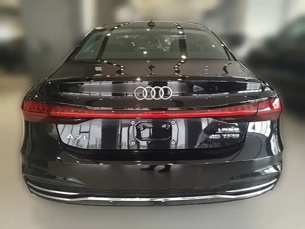 Audi A7L — фото 5