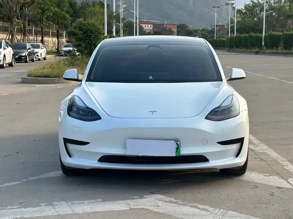 Tesla Model 3 — фото 6