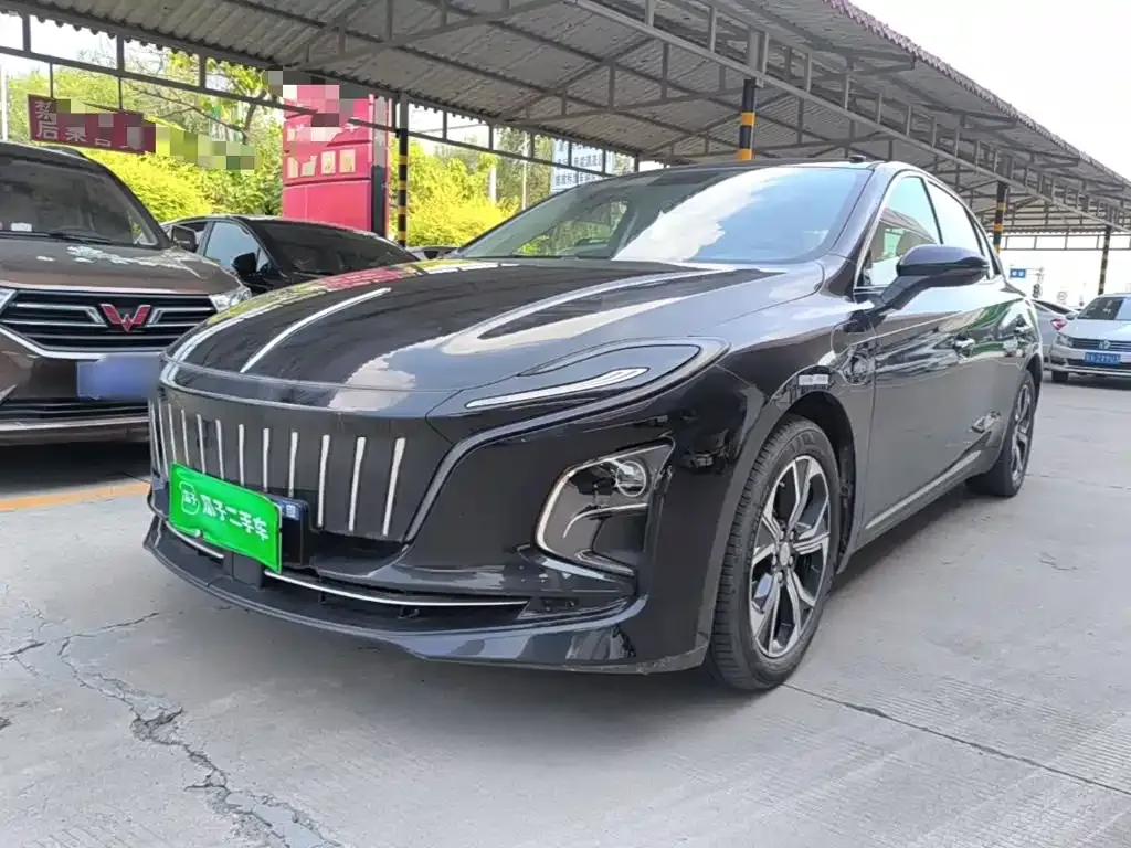 Hongqi E-QM5 — фото 1