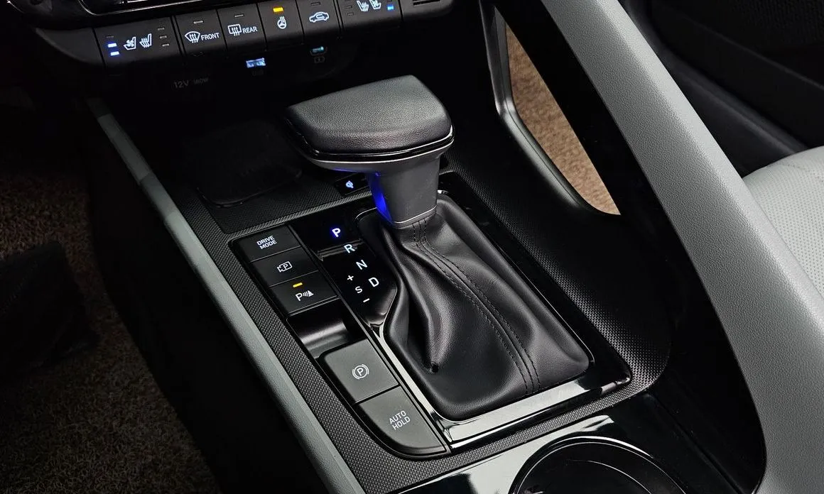 Hyundai AVANTE — фото 9