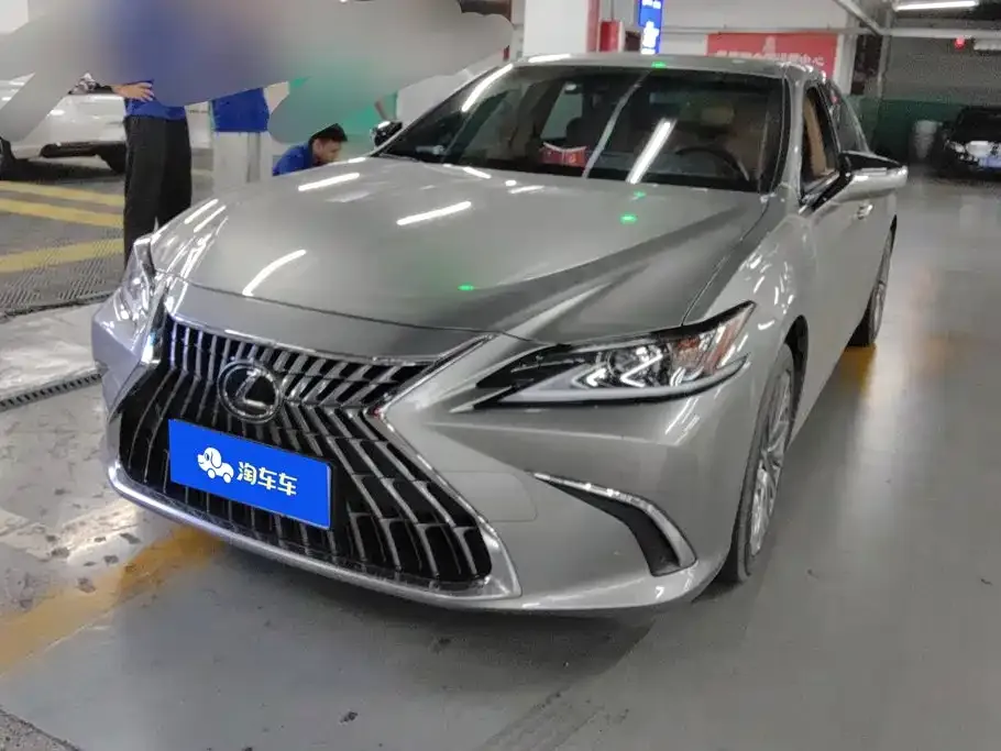 Lexus ES — фото 1