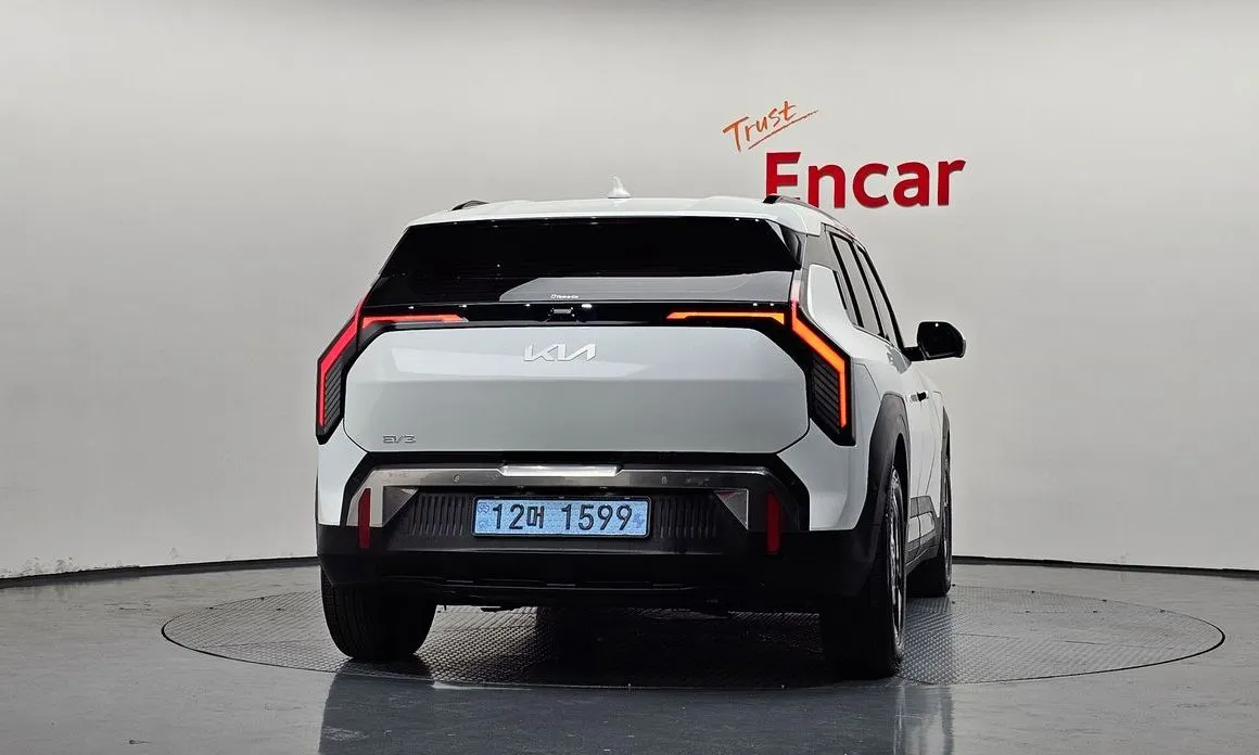 Kia EV3 — фото 4