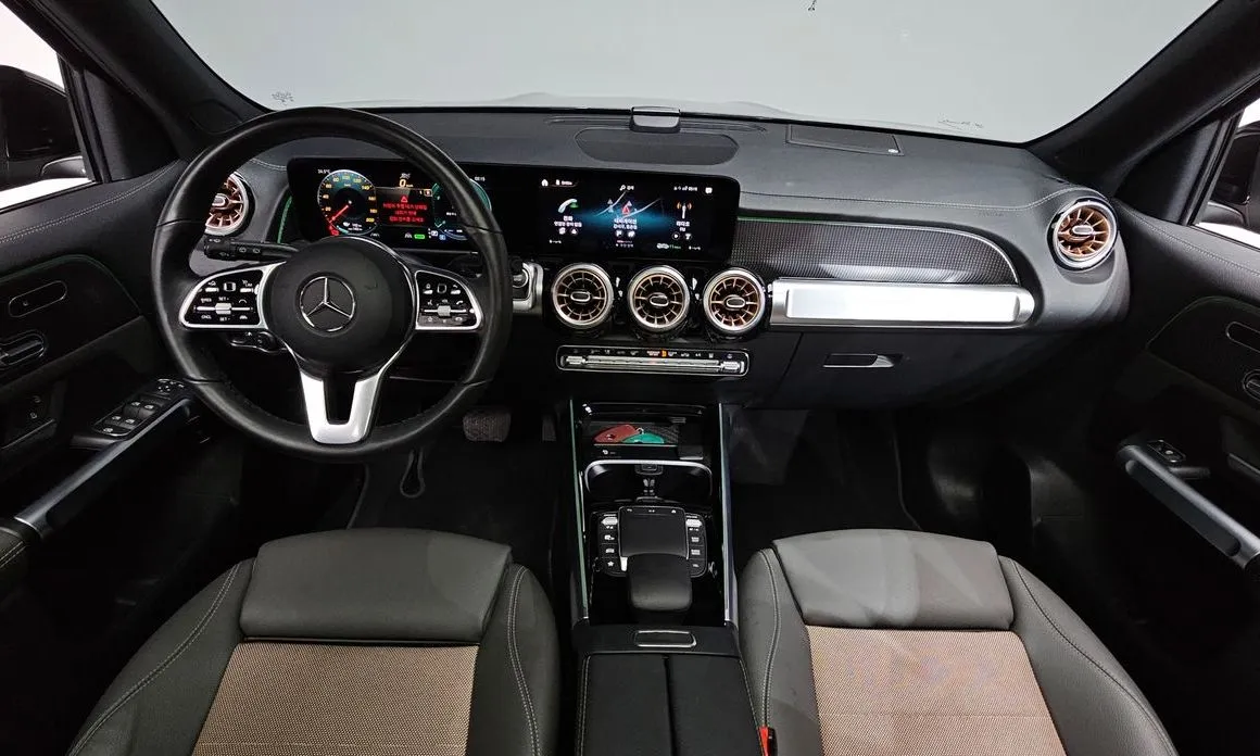 Mercedes-Benz EQB — фото 8