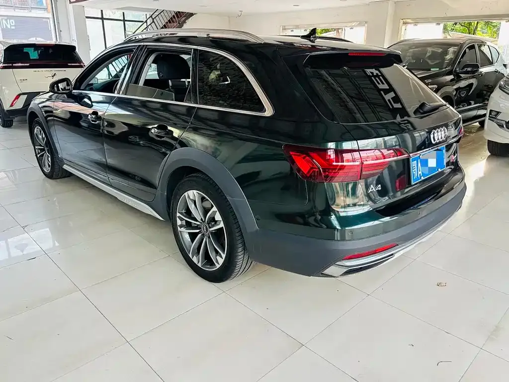 Audi A4 (Import) — фото 7
