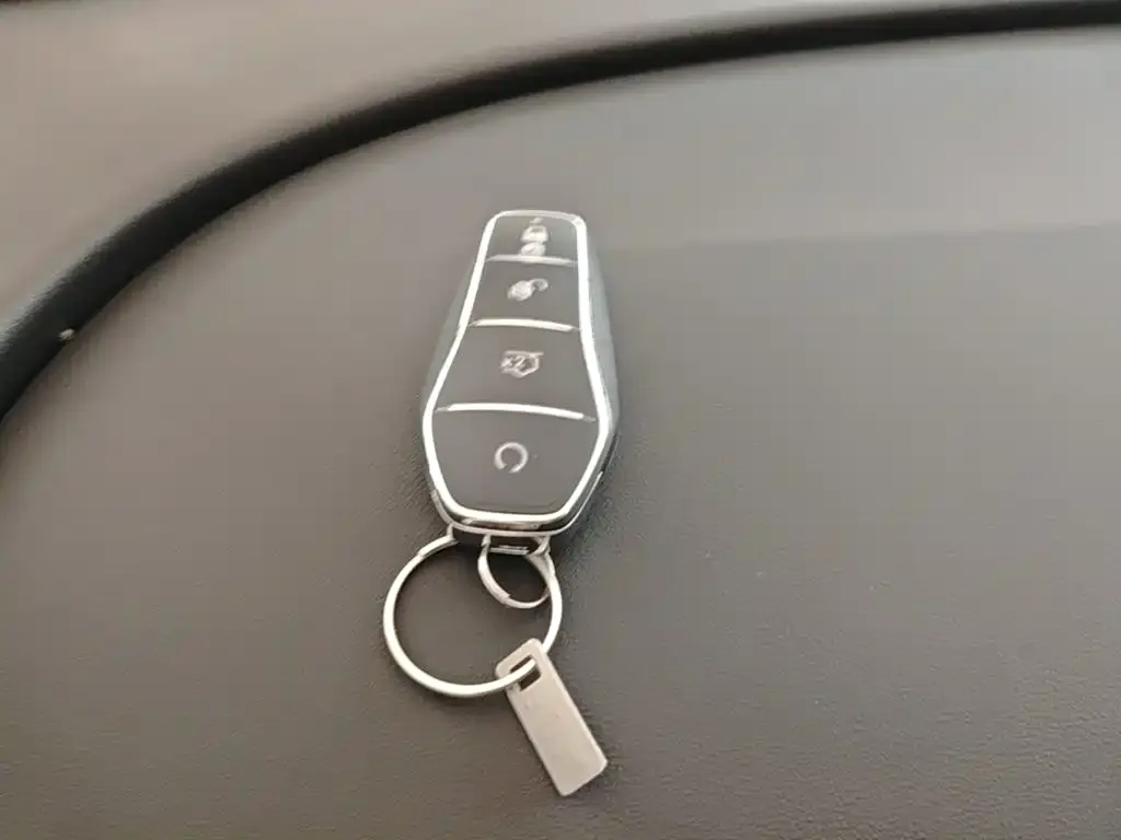 BYD Hiace 05 EV — фото 2