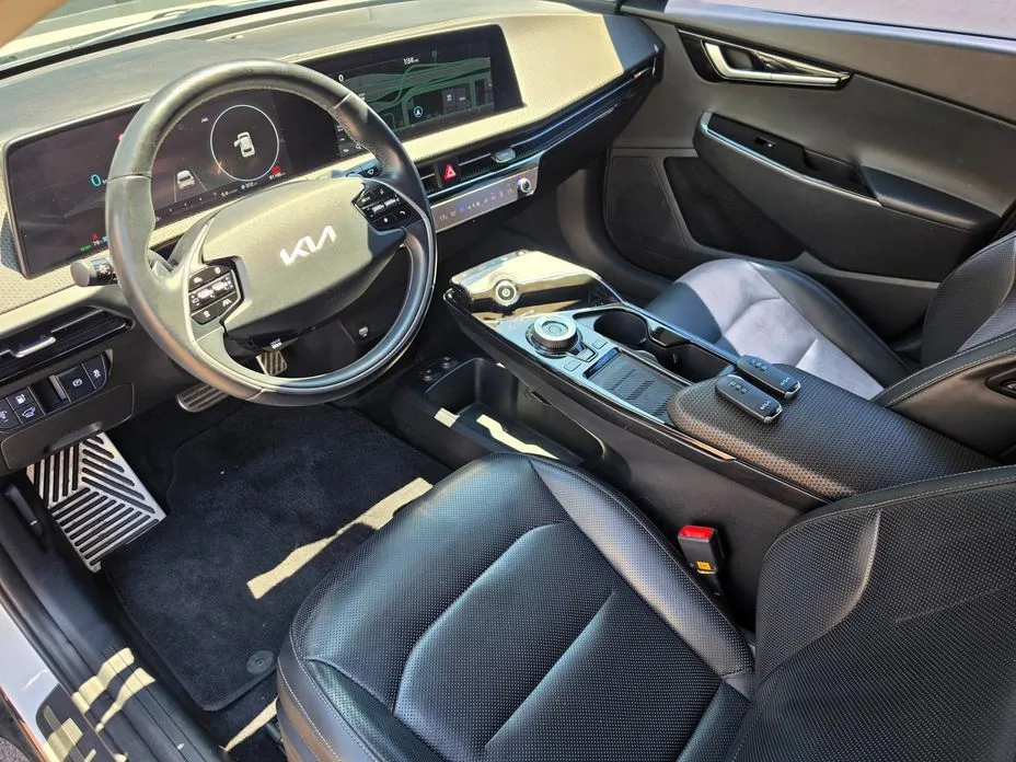 Kia EV6 — фото 9