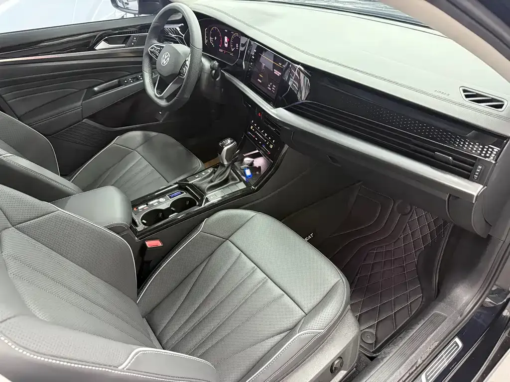 Volkswagen Passat — фото 10