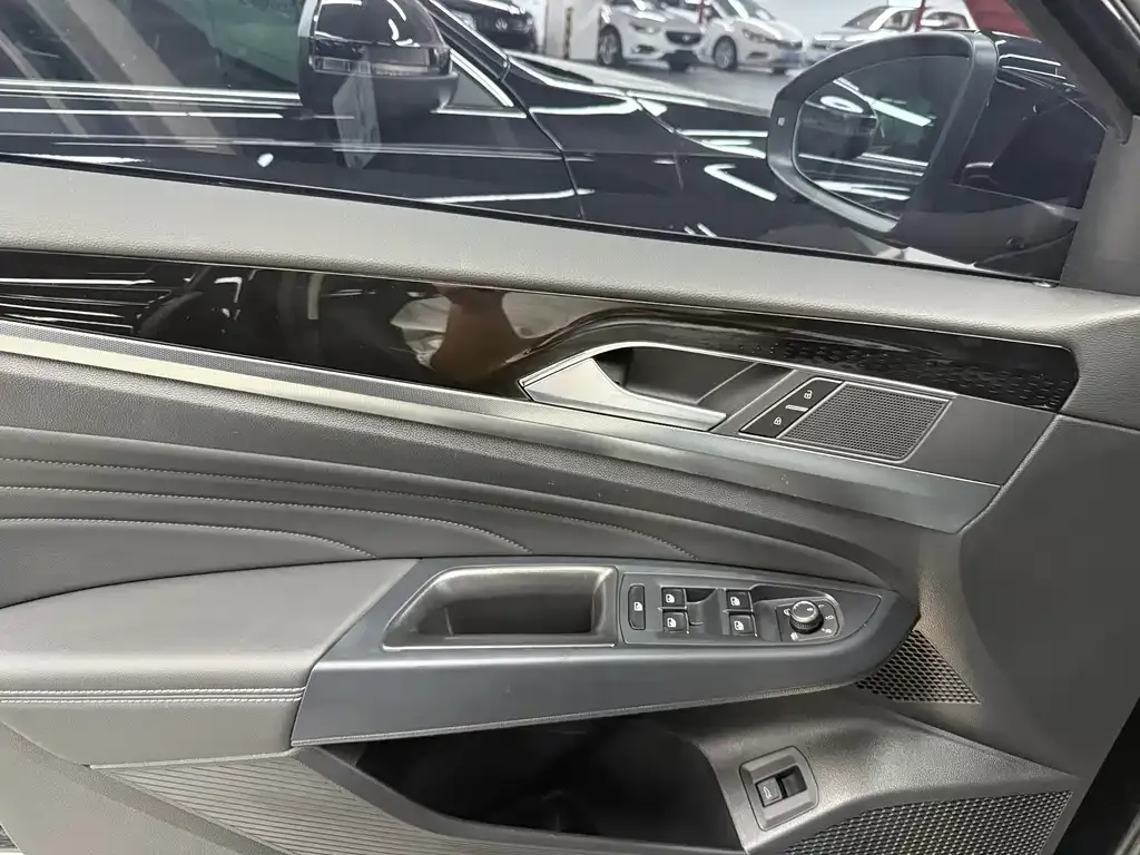 Volkswagen Passat — фото 3