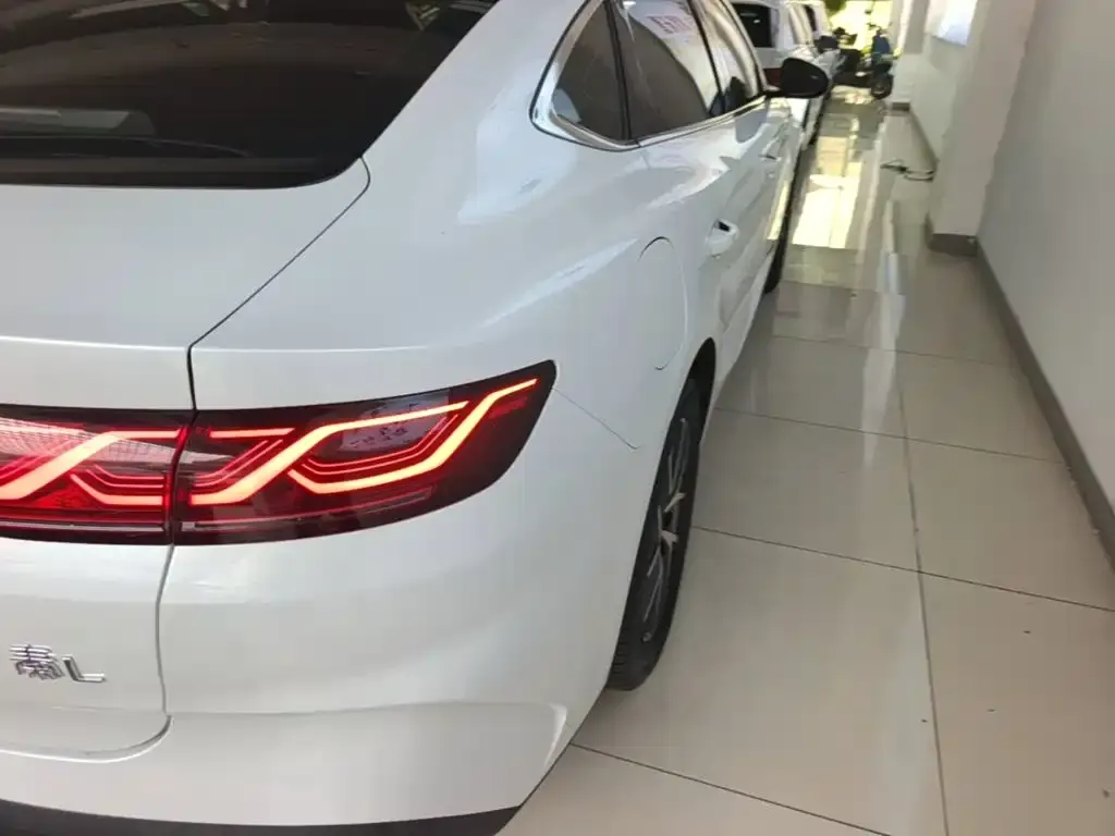 BYD Qin L — фото 2