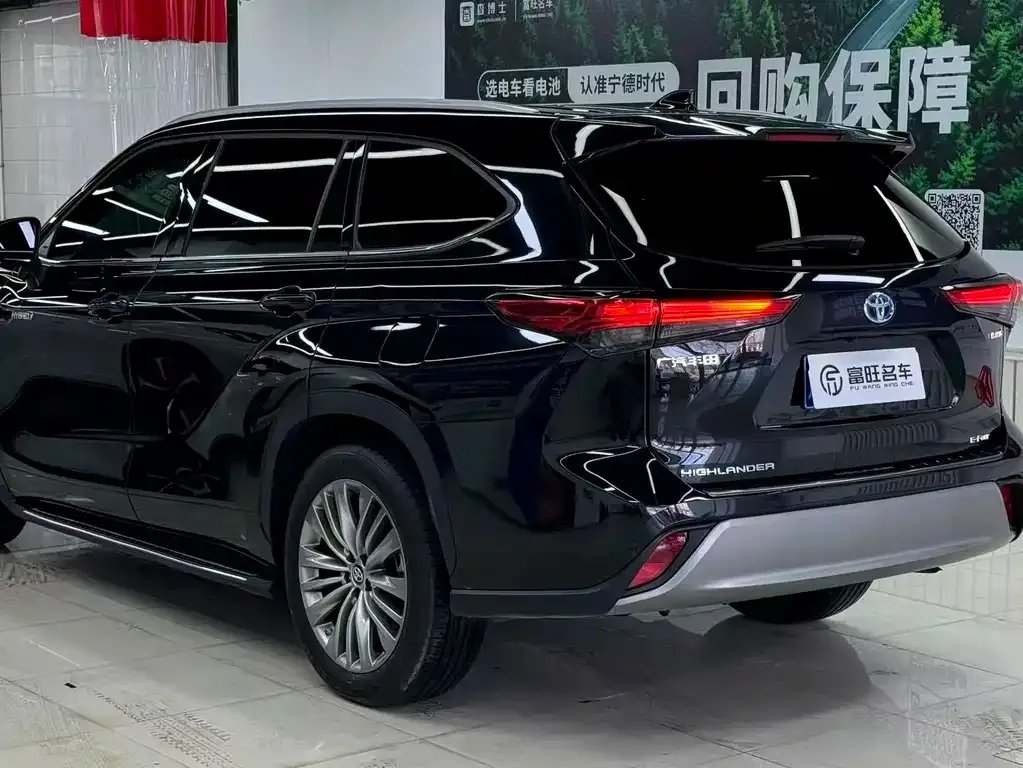 Toyota Highlander — фото 3