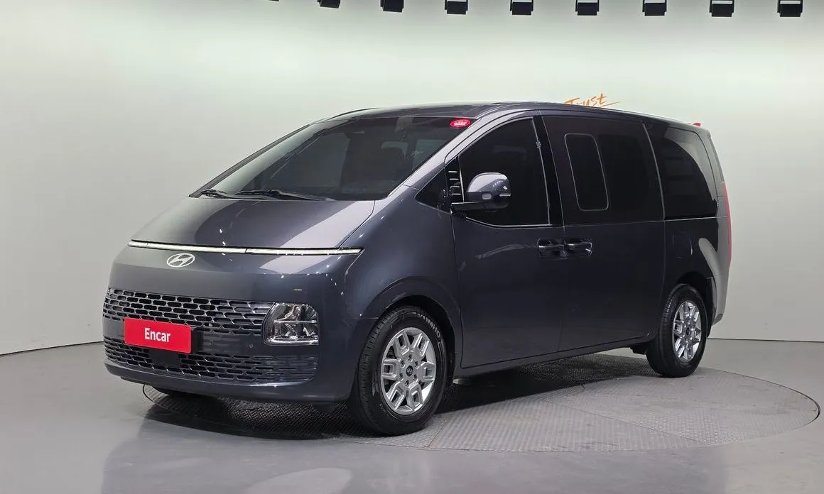 Hyundai Staria — фото 1