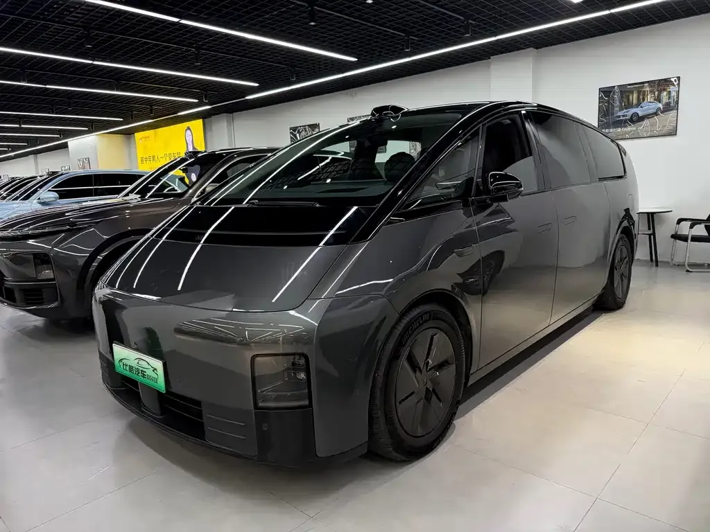 Li Auto MEGA — фото 1