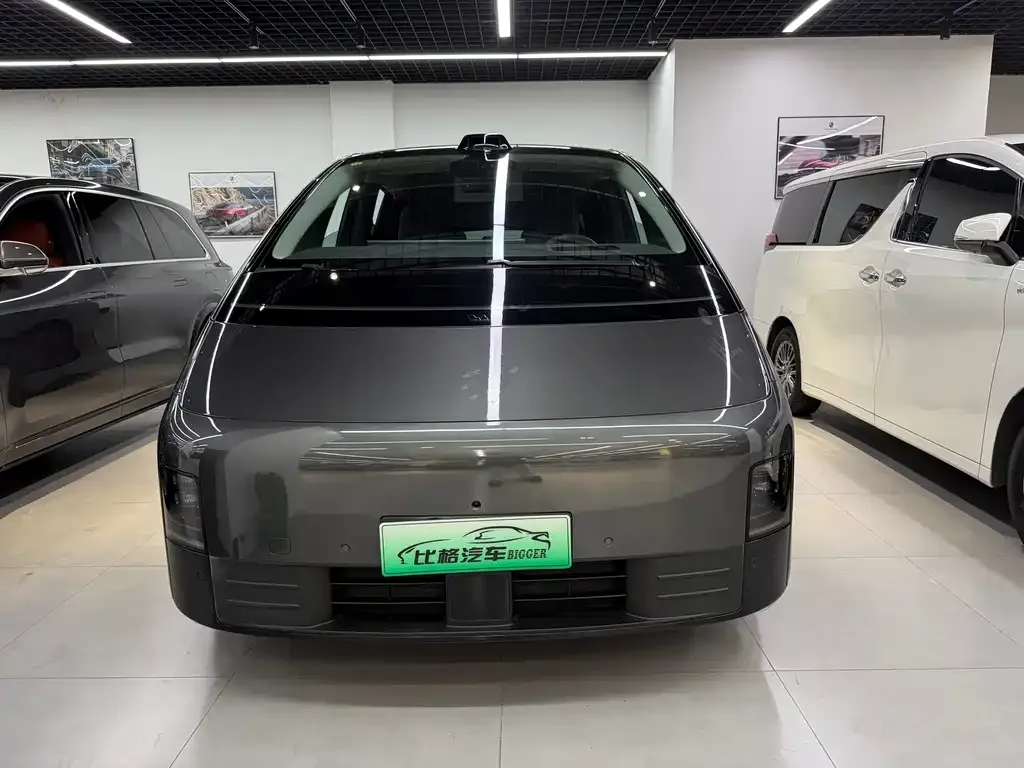 Li Auto MEGA — фото 8