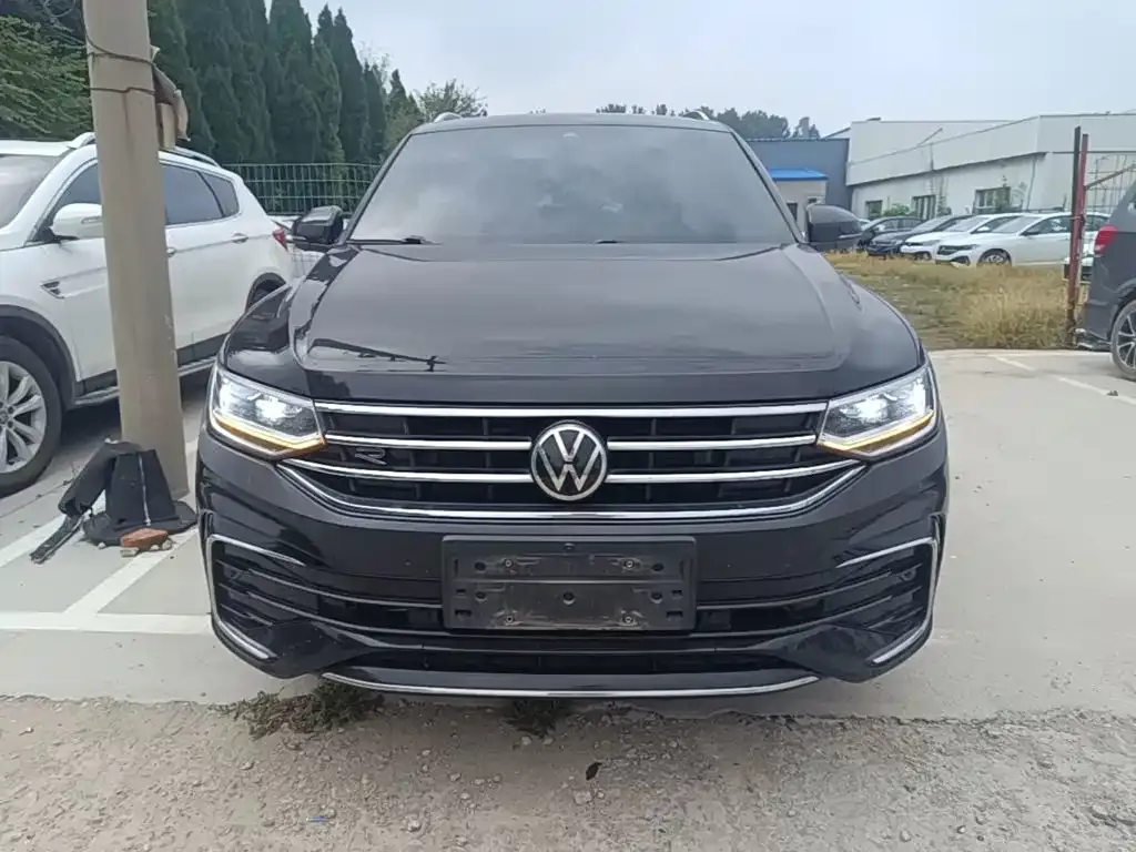 Volkswagen Tiguan L — фото 4
