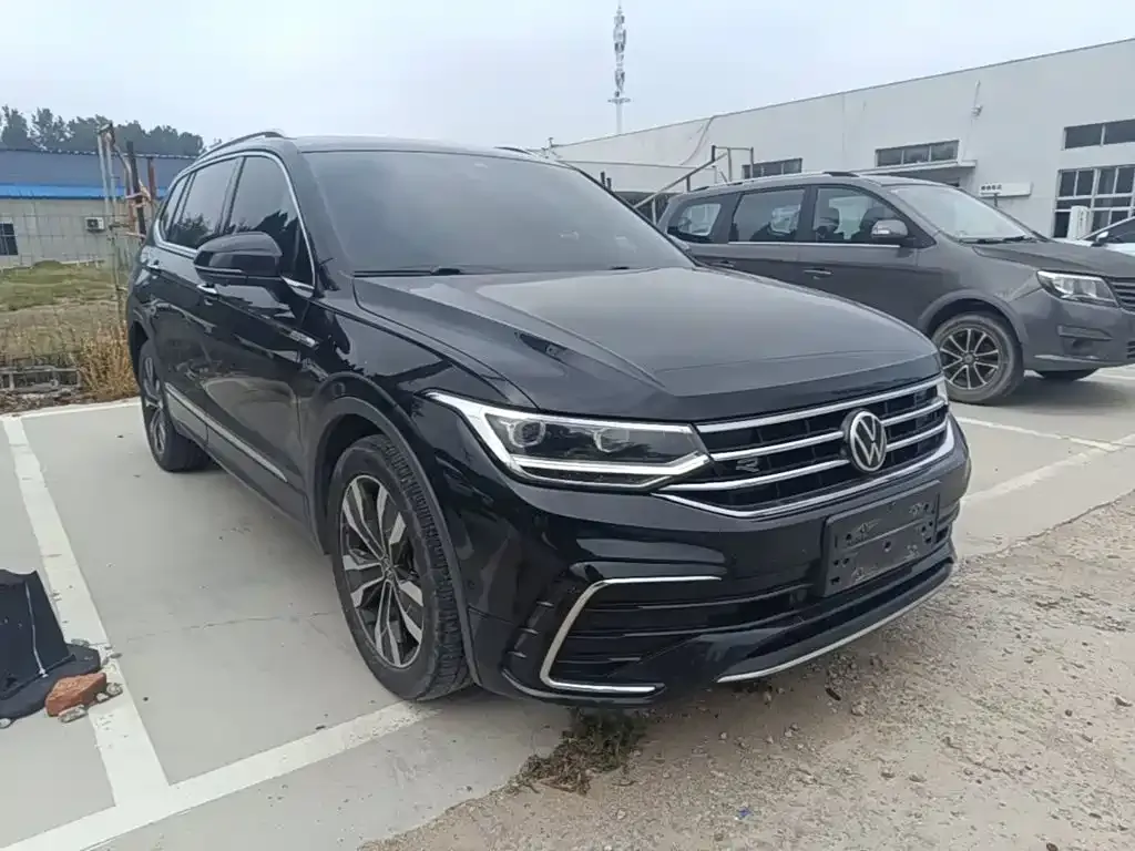 Volkswagen Tiguan L — фото 5