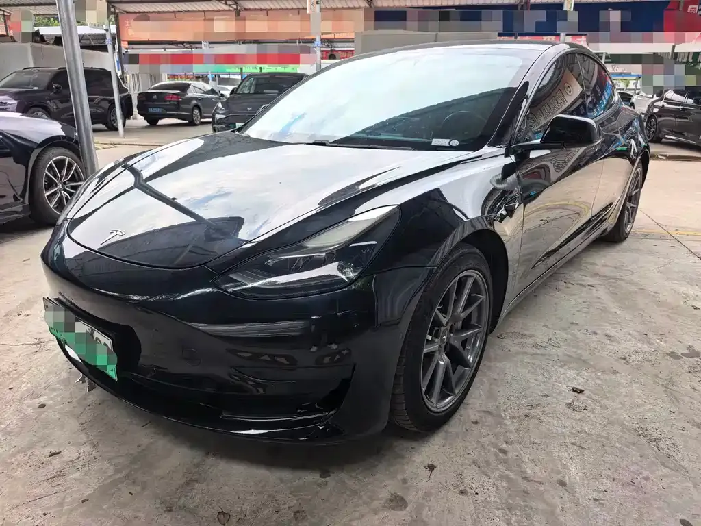 Tesla Model 3 — фото 9