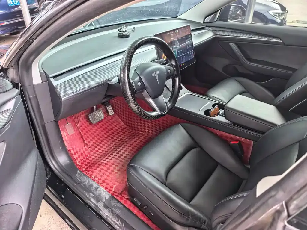 Tesla Model 3 — фото 6