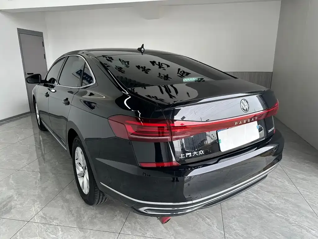 Volkswagen Passat — фото 10