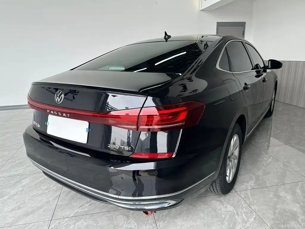 Volkswagen Passat — фото 4