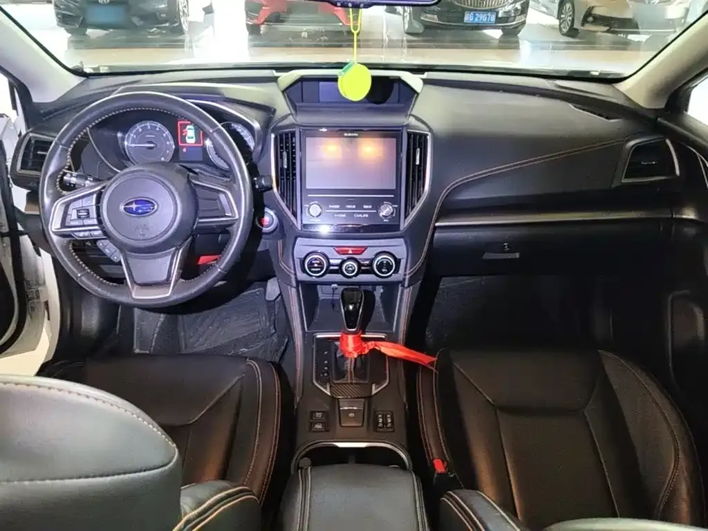 Subaru XV — фото 2