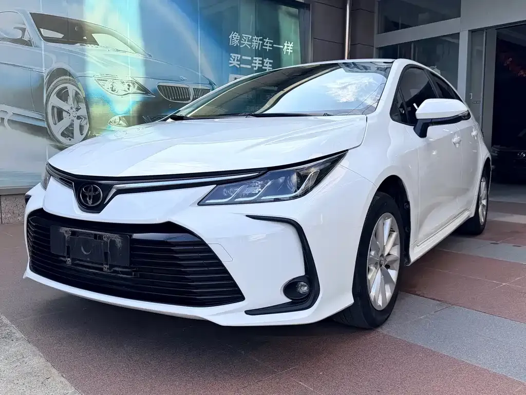 Toyota Corolla — фото 1