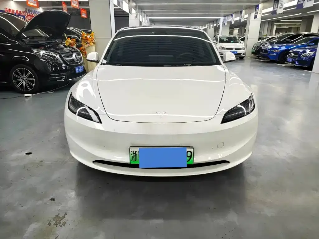 Tesla Model 3 — фото 8