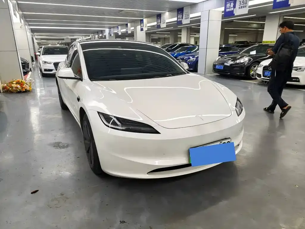 Tesla Model 3 — фото 7