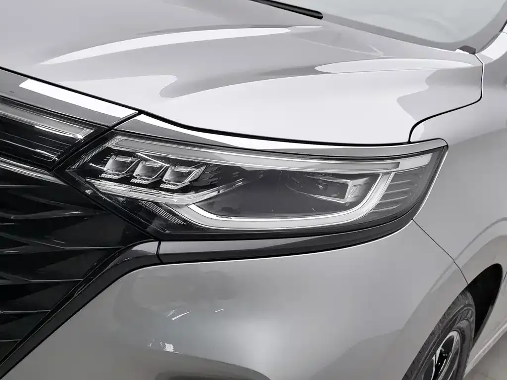 Roewe iMAX8 — фото 9