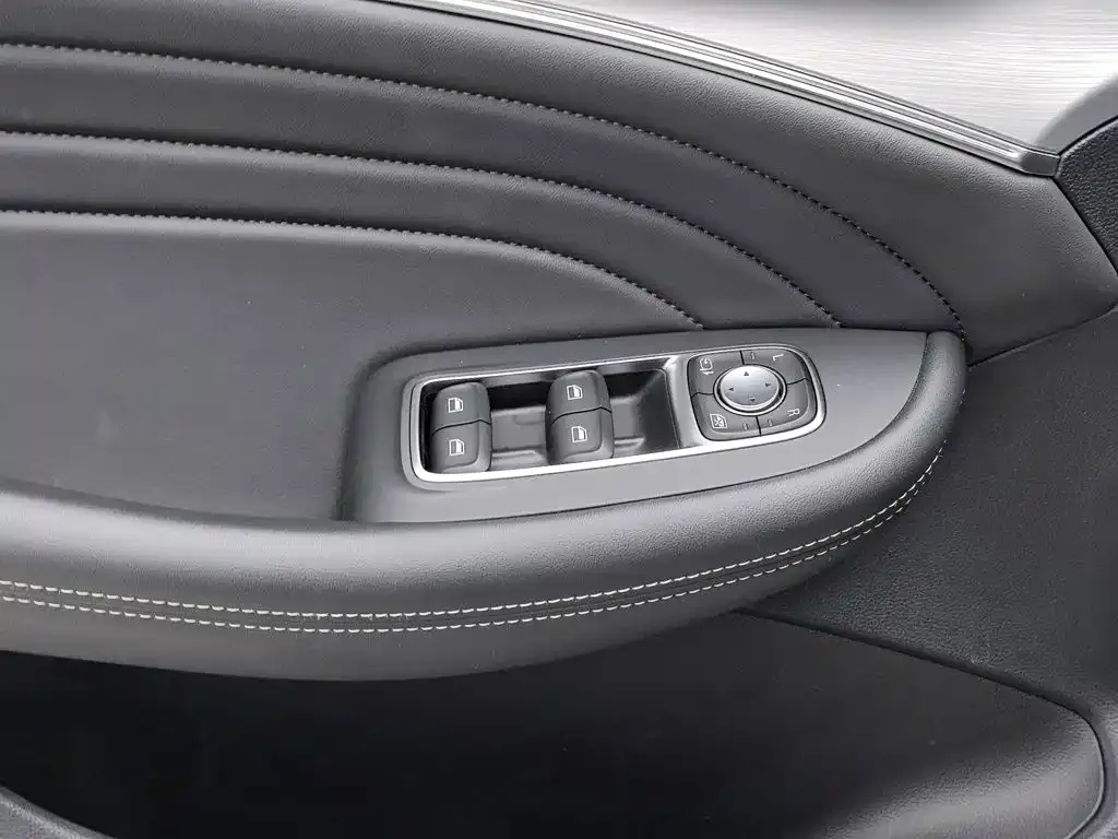 Roewe iMAX8 — фото 5