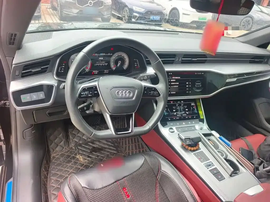 Audi A7L — фото 8